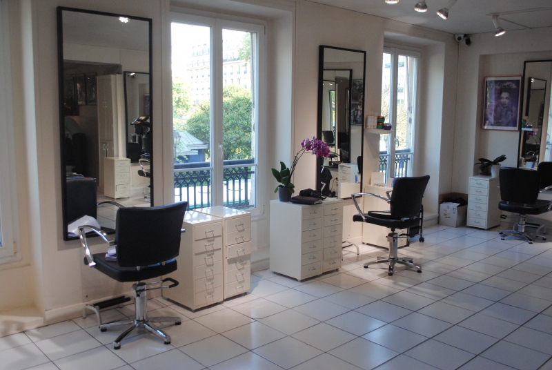 coiffure-AIGUINES-min_floor-home-office-property-living-room-room-781228-pxhere.com